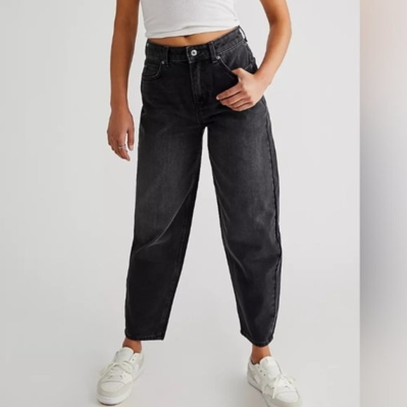 WE THE FREE PEOPLE WESTWARD BARREL JEANS VINTAGE BLACK ANKLE HIGH RISE sz 29 - Picture 1 of 8